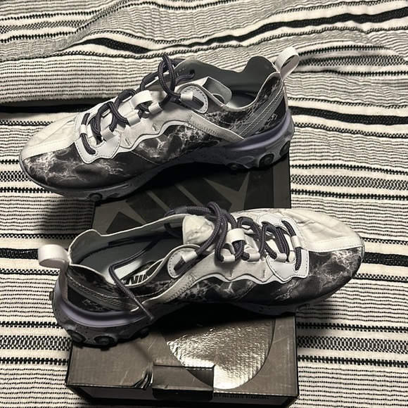 Nike element React 55 Kendrick Lamar - Picture 3 of 3